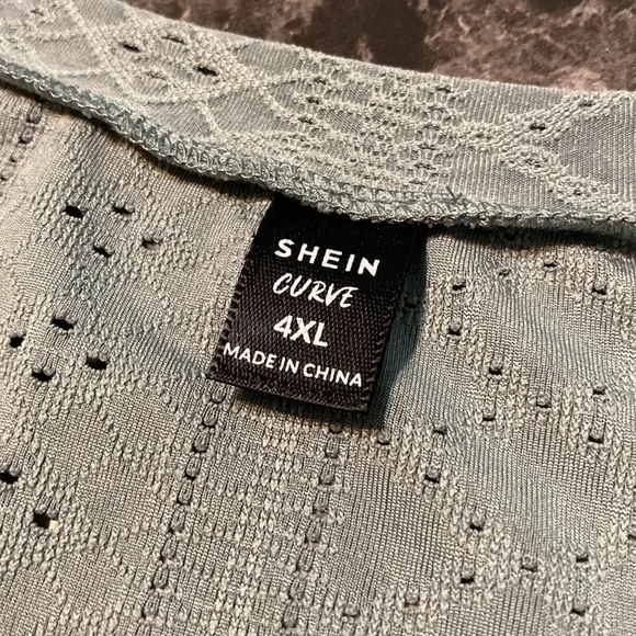 Shein Plus Eyelet Embroidery Petal Sleeve Top - Size 4XL - Picture 3 of 12